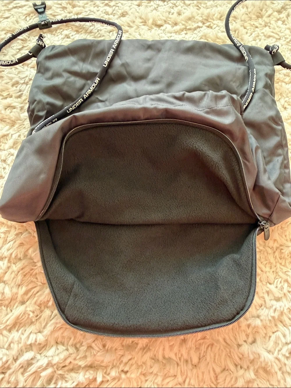 💎🌴 Under Armour Black Drawcord Training Backpack with White Logo